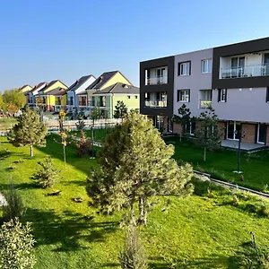  דירה Libertatii Gardens Residences